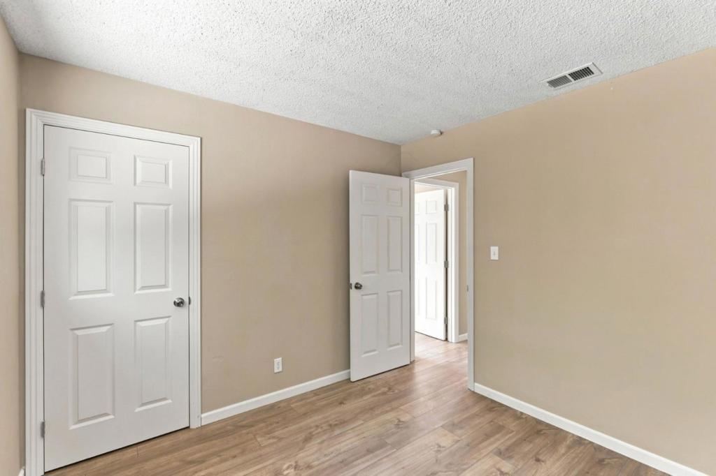 4716 Stonehurst Way Property Photo 26
