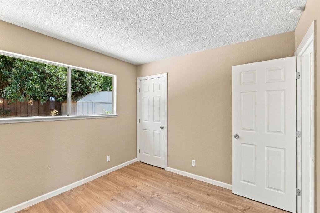 4716 Stonehurst Way Property Photo 28
