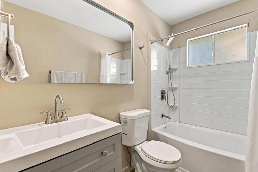 4716 Stonehurst Way Property Photo 30