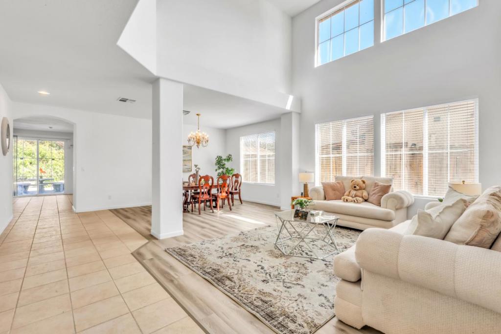 4708 Shetland Court Property Photo 4