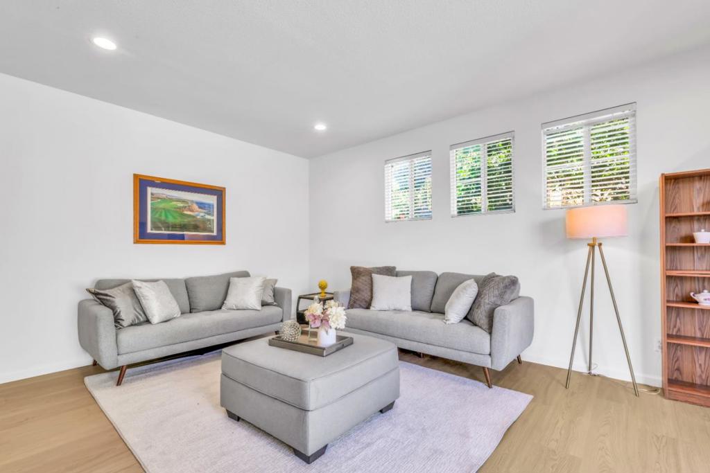 4708 Shetland Court Property Photo 9