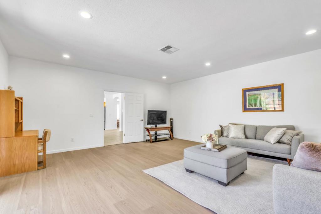 4708 Shetland Court Property Photo 11