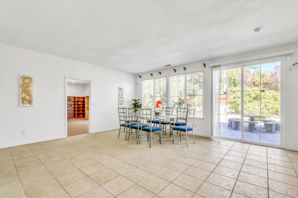 4708 Shetland Court Property Photo 14