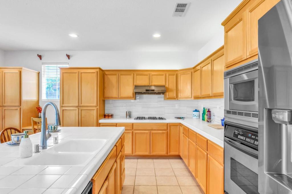 4708 Shetland Court Property Photo 16