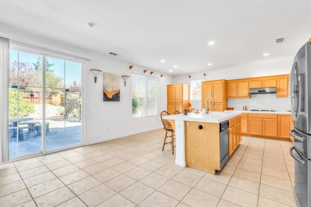 4708 Shetland Court Property Photo 22