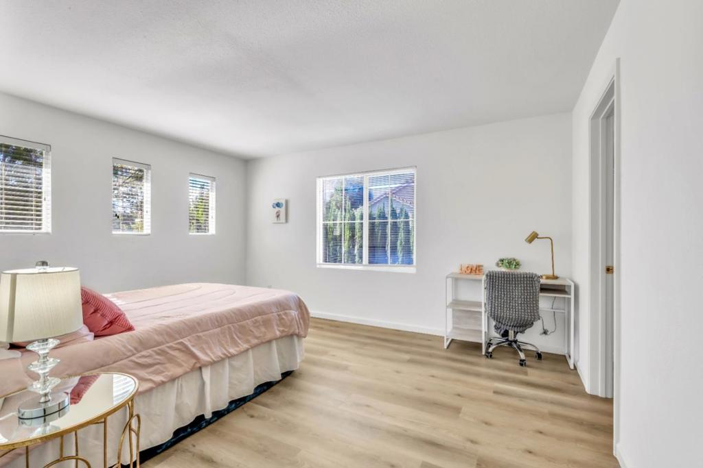 4708 Shetland Court Property Photo 31