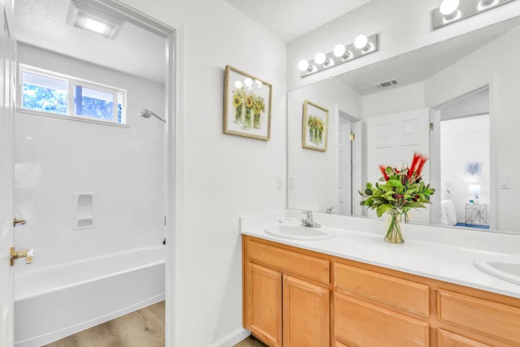 4708 Shetland Court Property Photo 46