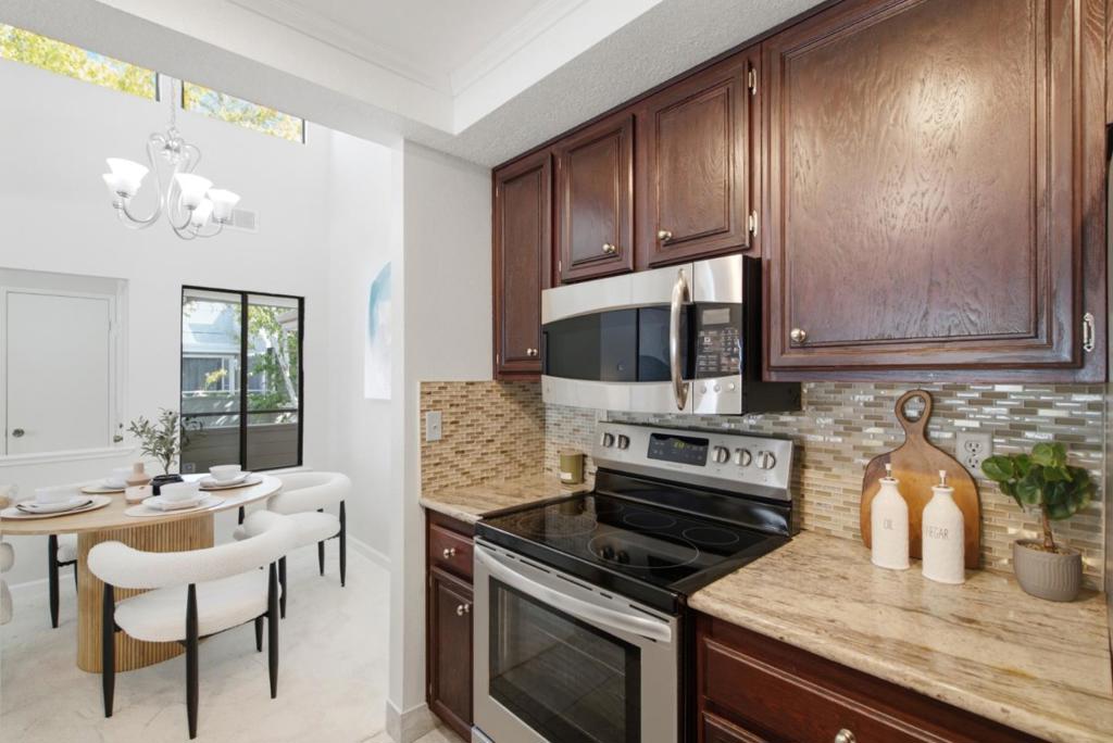 6386 Buena Vista Drive B Property Photo 11