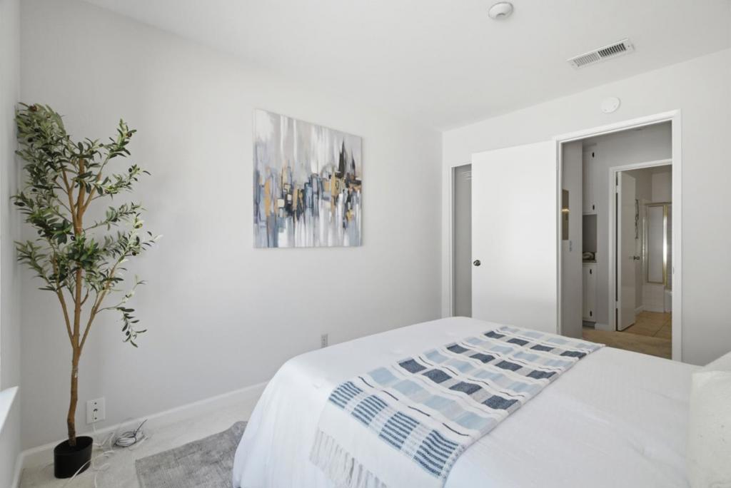 6386 Buena Vista Drive B Property Photo 16