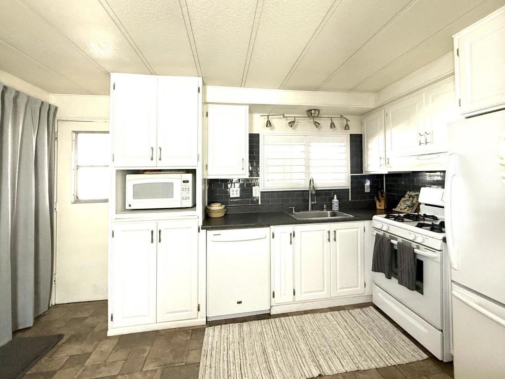 1360 Via Deste 64 Property Photo 16