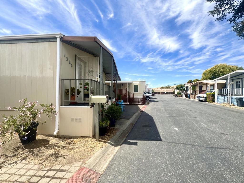 1360 Via Deste 64 Property Photo 35