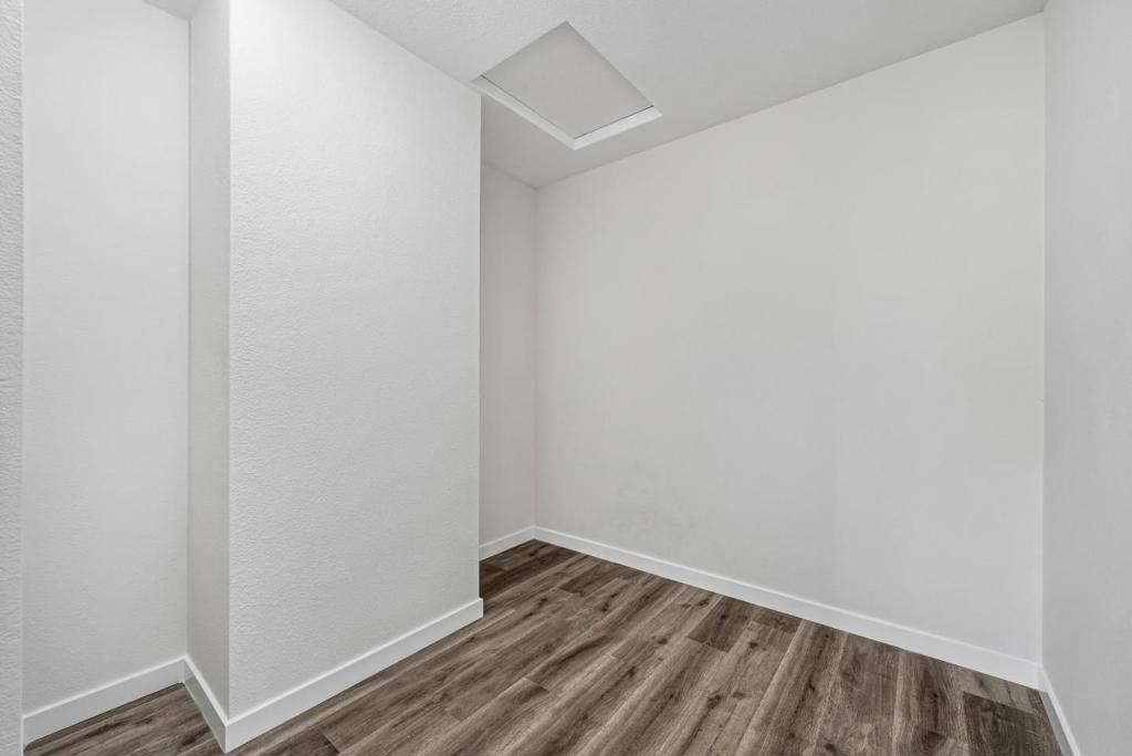 1287 Thorn Valley Court Property Photo 18