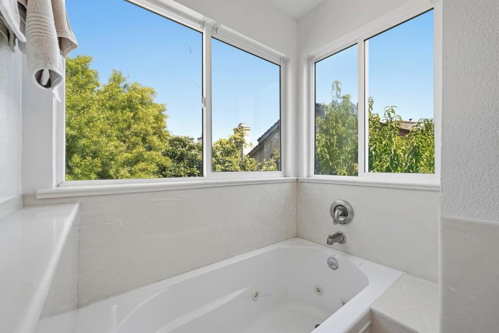1287 Thorn Valley Court Property Photo 27