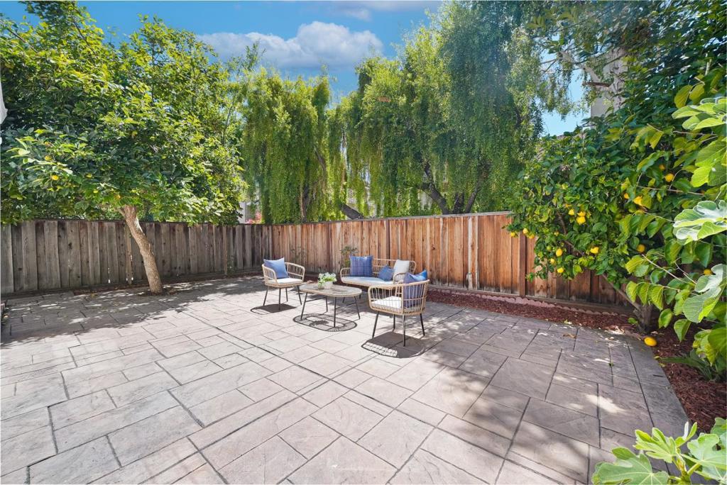 1287 Thorn Valley Court Property Photo 31