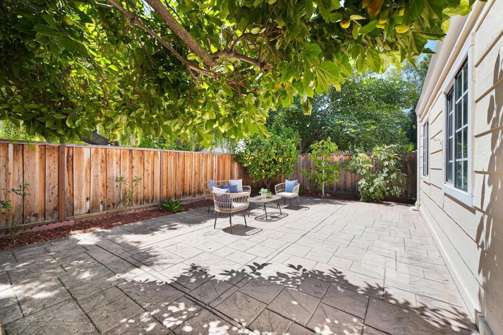 1287 Thorn Valley Court Property Photo 33