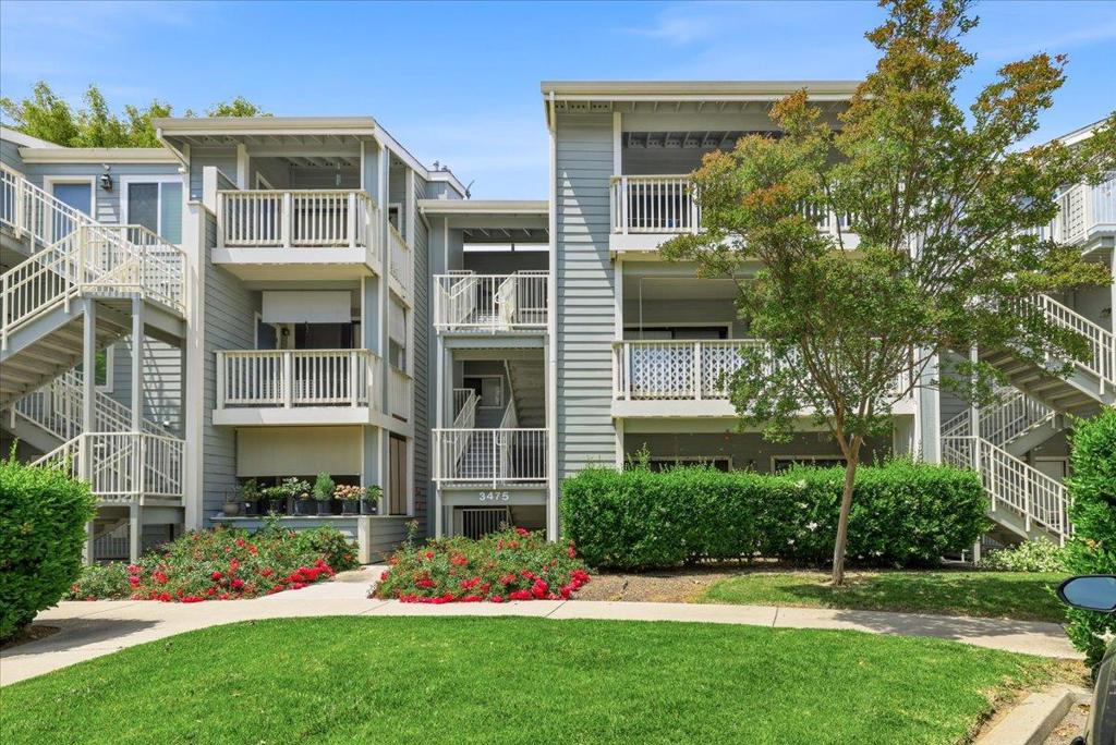 3475 Deerwood Terrace 304 Property Photo 1