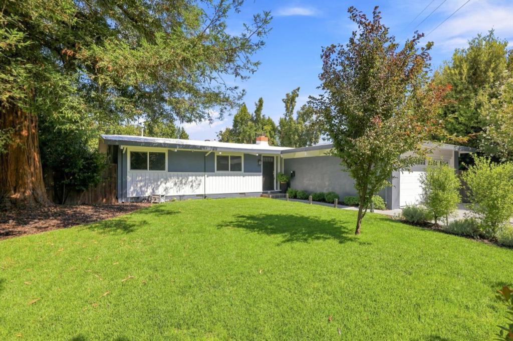 795 E Charleston Road Property Photo 3