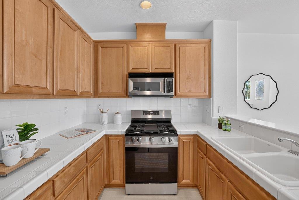 233 Lighthouse Drive Property Photo 26