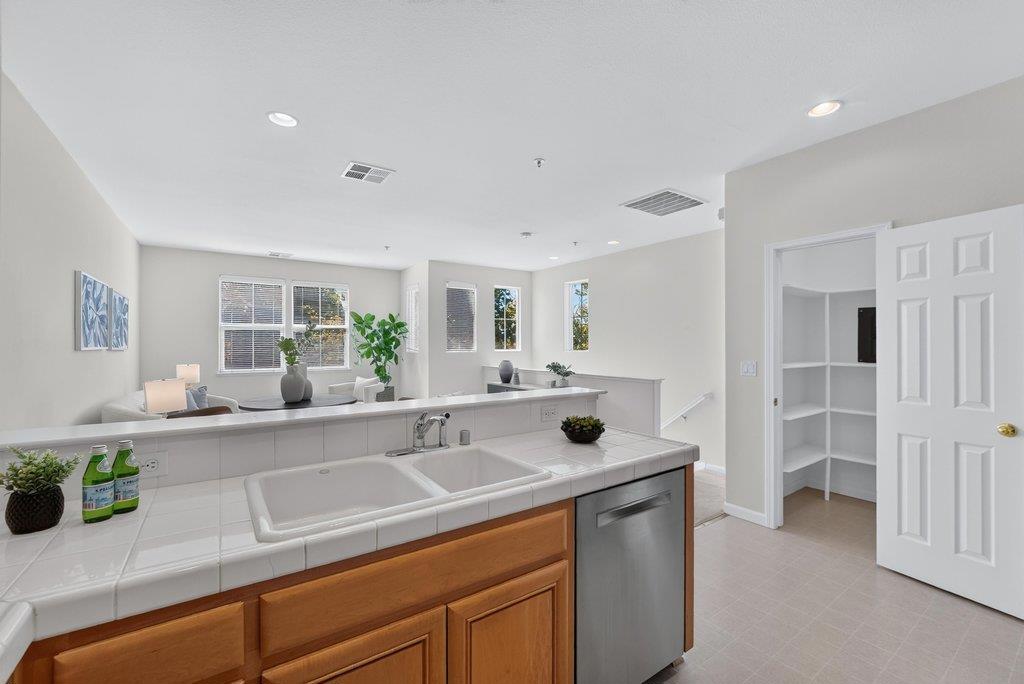 233 Lighthouse Drive Property Photo 27