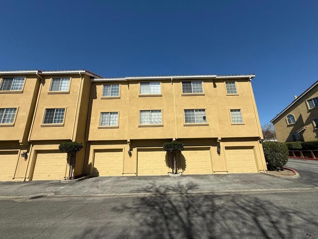 106 Sunnyhills Court Property Photo 23