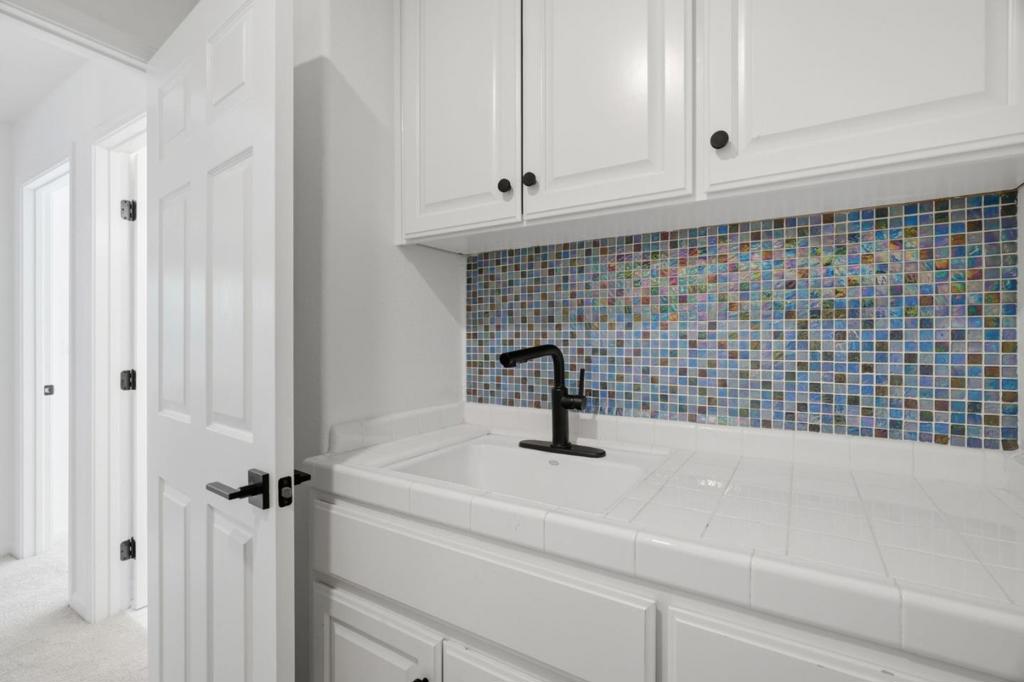 705 Mariposa Avenue Property Photo 43