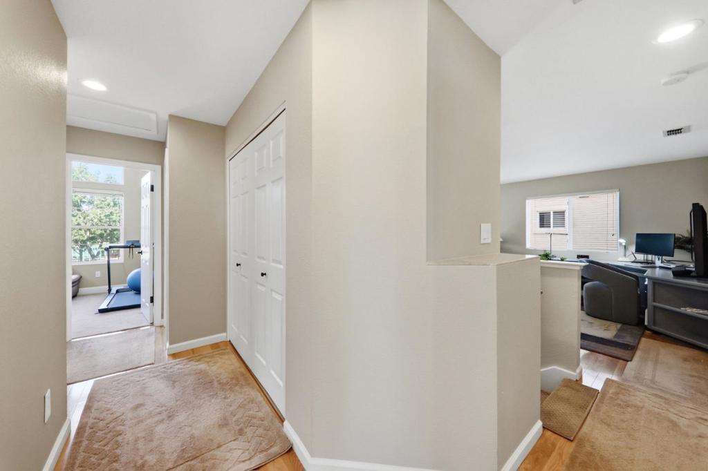 102 Triana Way Property Photo 32