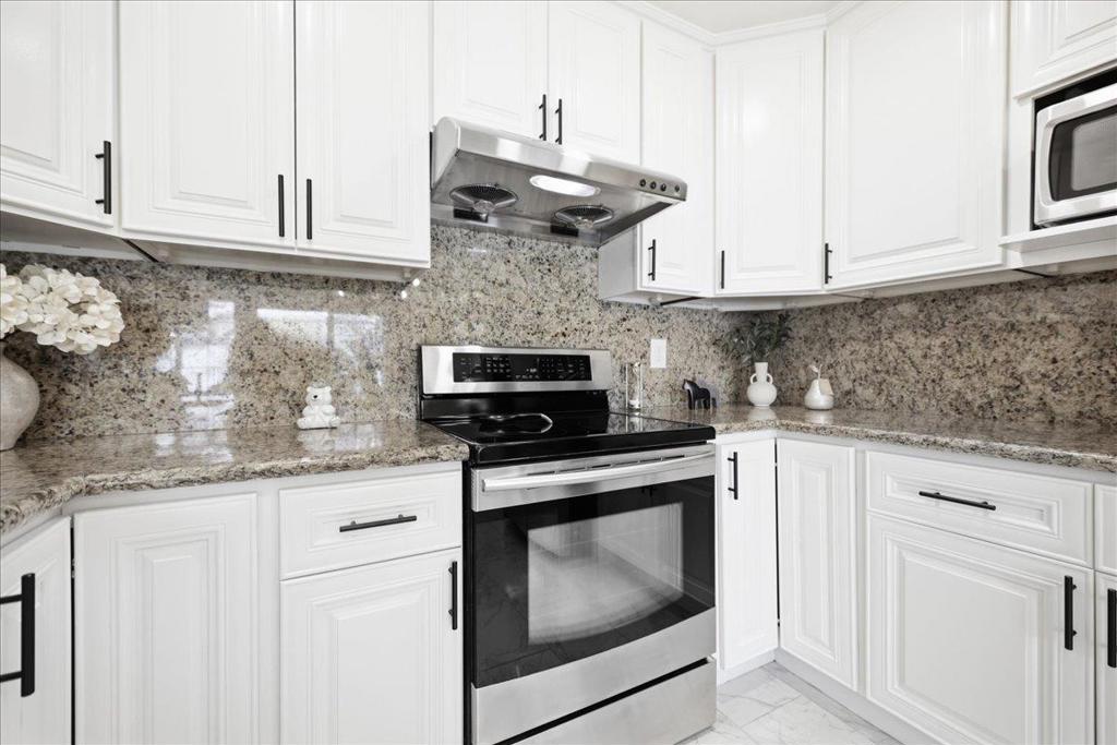 2298 Meadowgate Way Property Photo 22