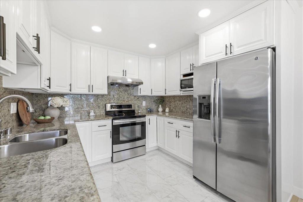 2298 Meadowgate Way Property Photo 23