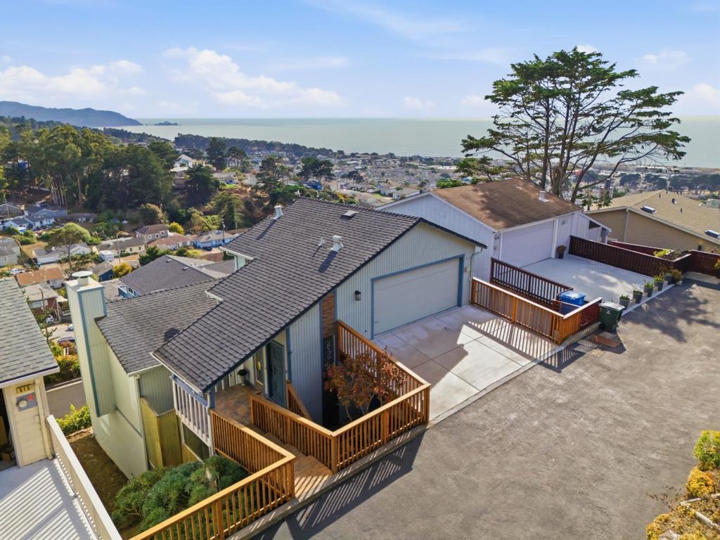 613 Farallon Avenue Property Photo 2
