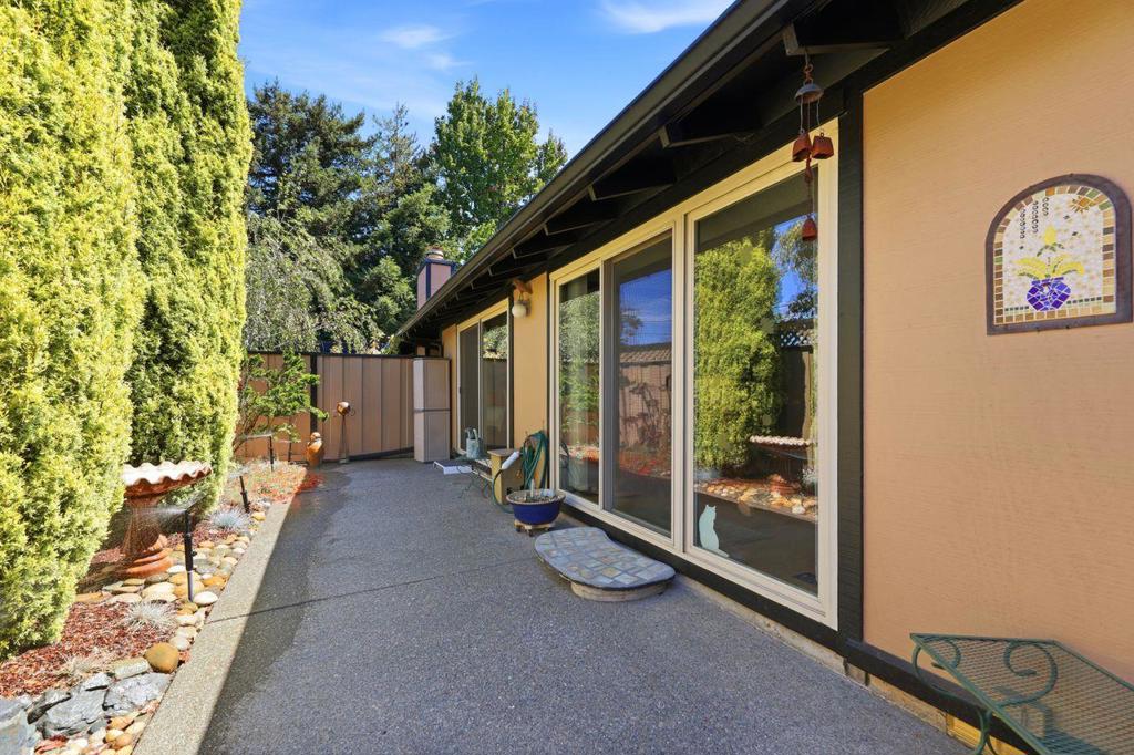 1115 Blackberry Terrace Property Photo 26