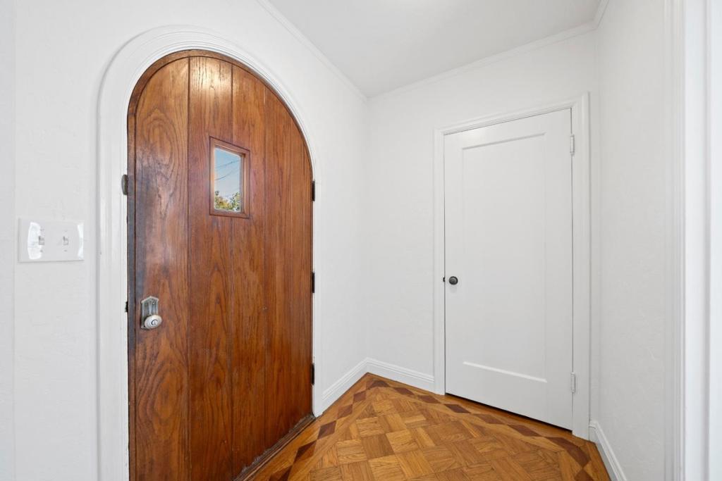 326 Hudson Street Property Photo 10