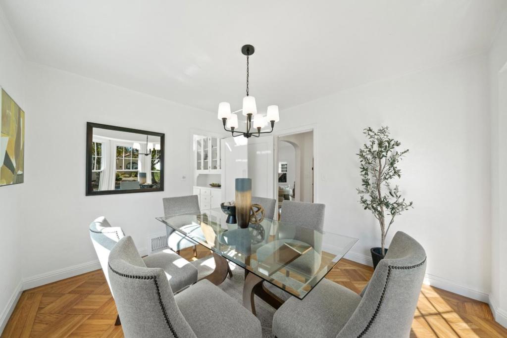 326 Hudson Street Property Photo 18