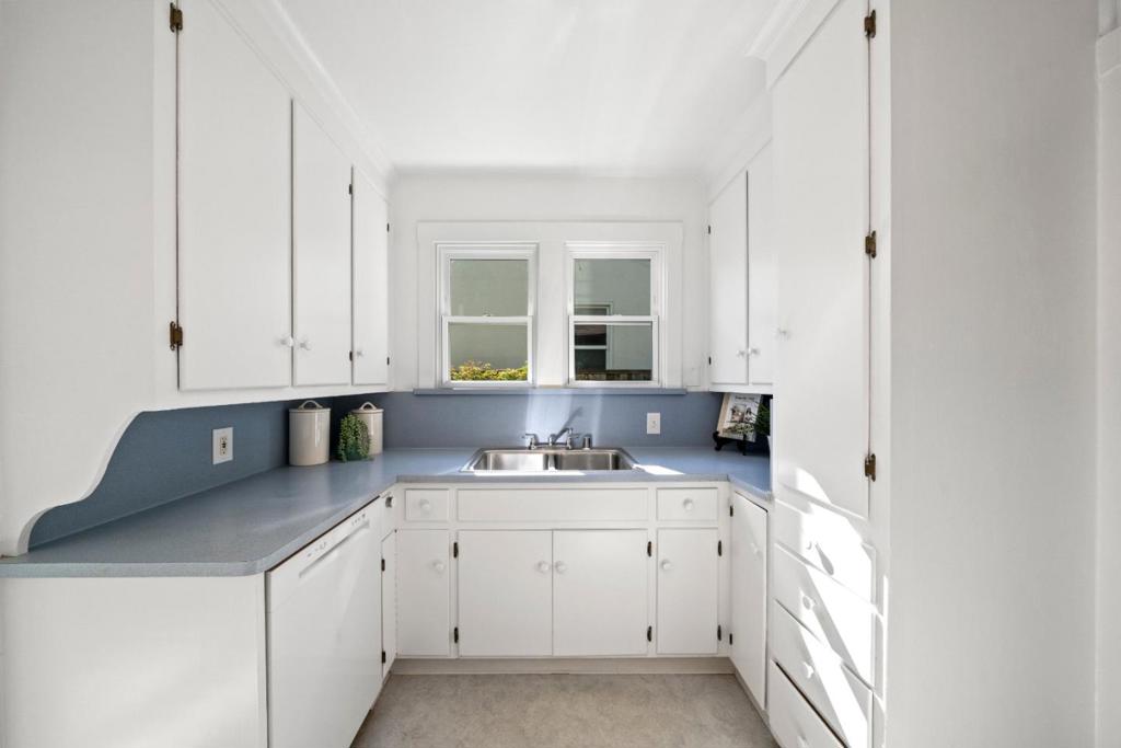 326 Hudson Street Property Photo 26