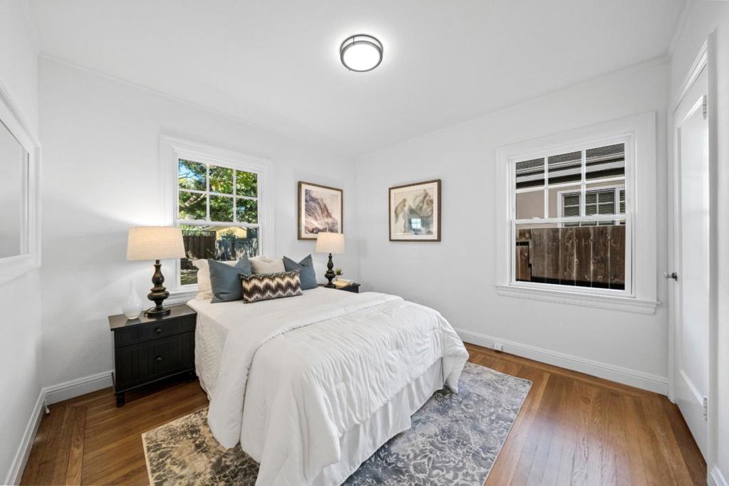 326 Hudson Street Property Photo 29