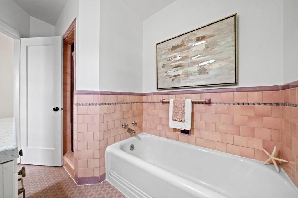 326 Hudson Street Property Photo 37