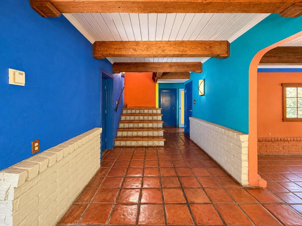 10 Joaquin Road Property Photo 4