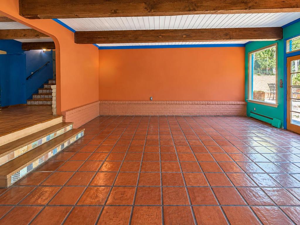 10 Joaquin Road Property Photo 5