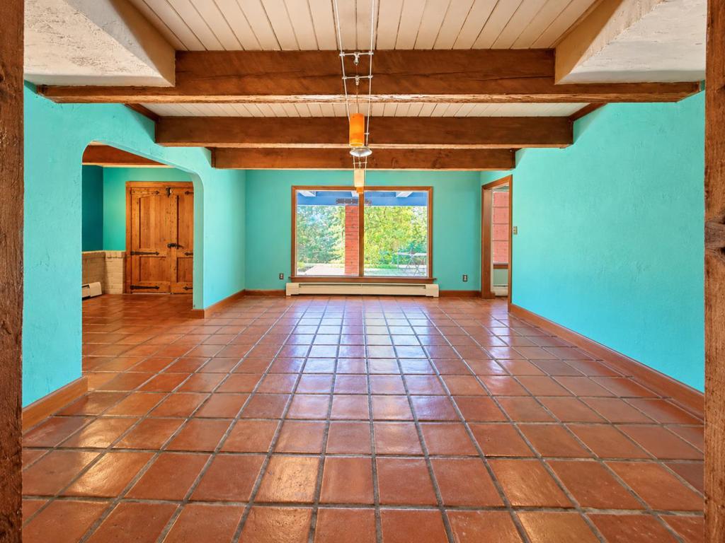10 Joaquin Road Property Photo 9