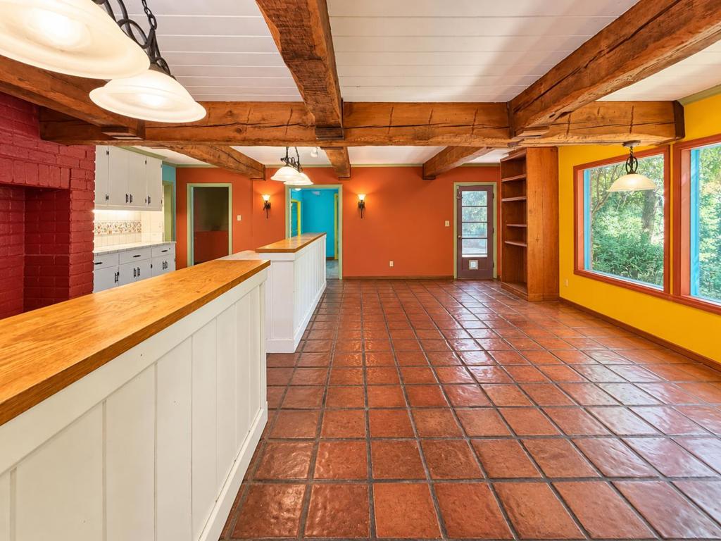 10 Joaquin Road Property Photo 14