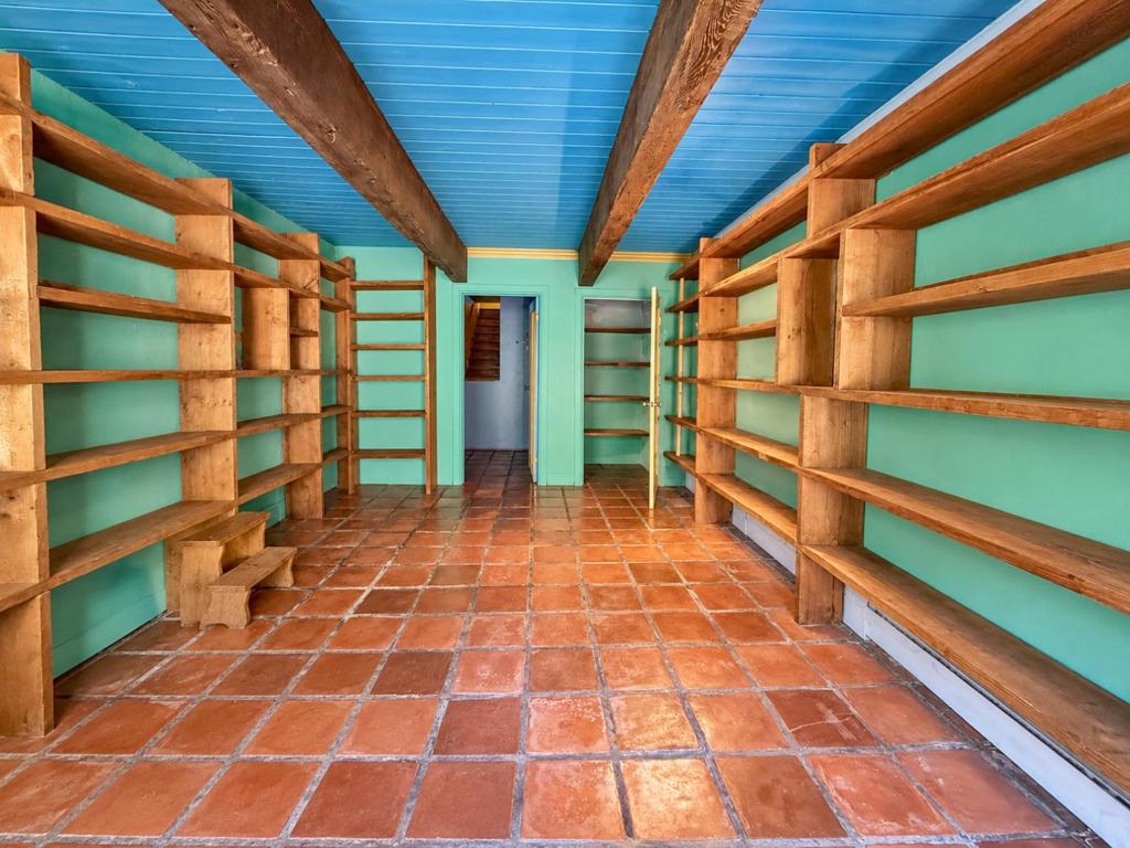 10 Joaquin Road Property Photo 18