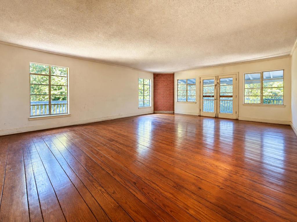 10 Joaquin Road Property Photo 22