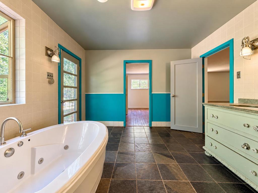 10 Joaquin Road Property Photo 29