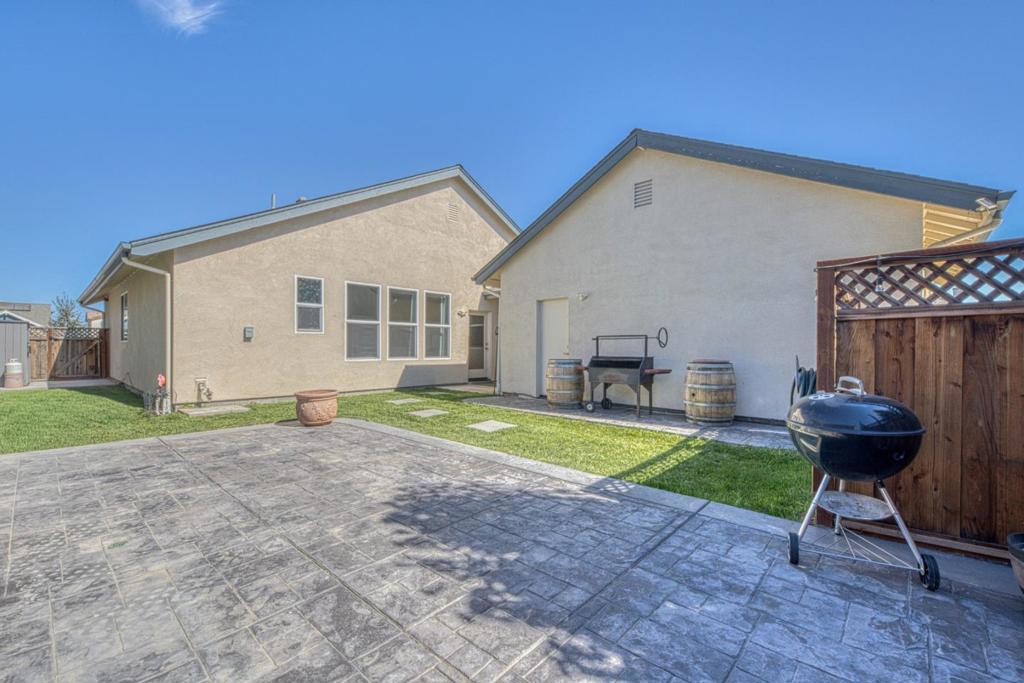 675 Lewis Street Property Photo 30