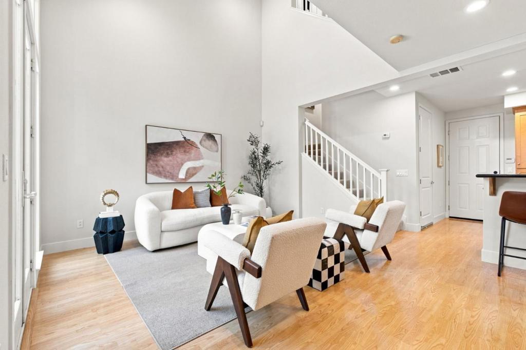 3728 Feather Lane Property Photo 4