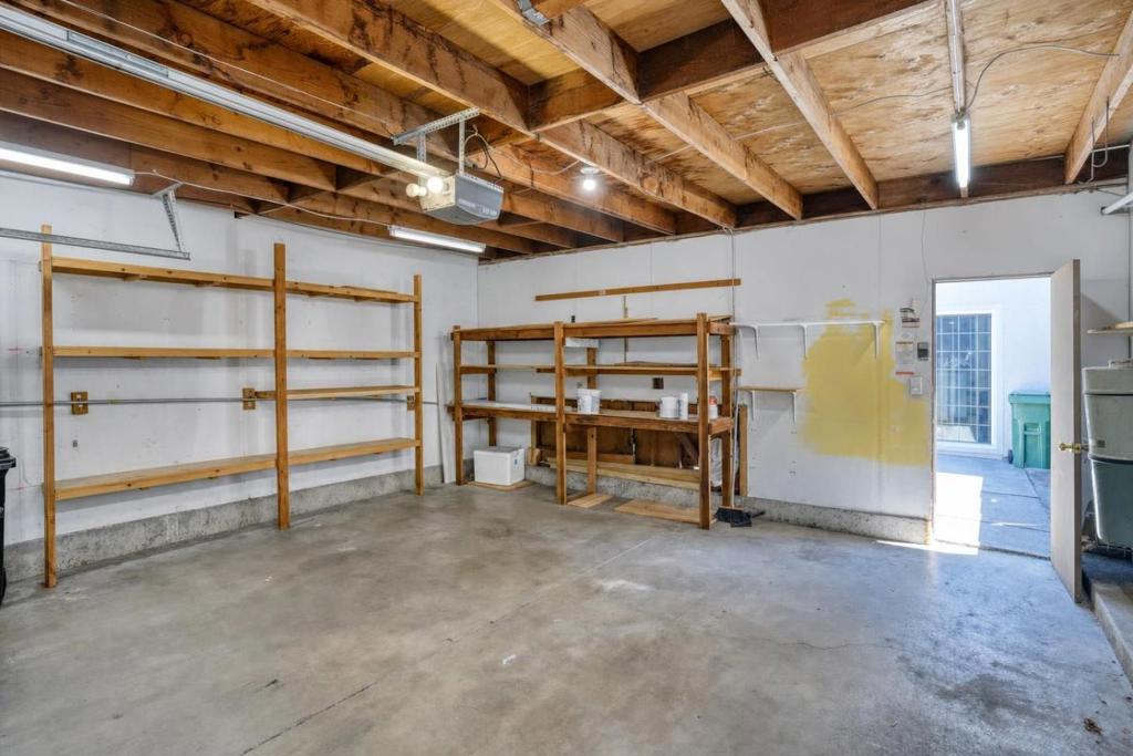 803 Beaver Creek Way Property Photo 36