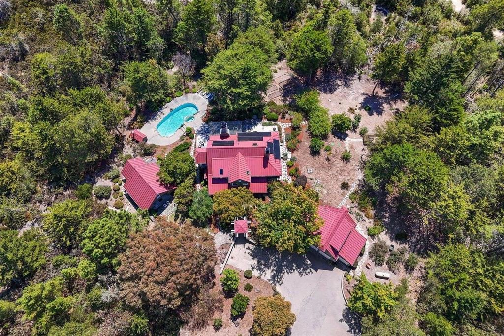 1035 Martin Road Property Photo 4