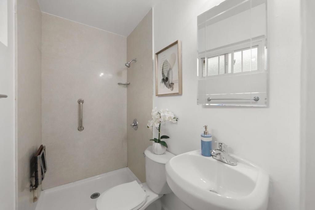 2700 Rollingwood Drive Property Photo 32