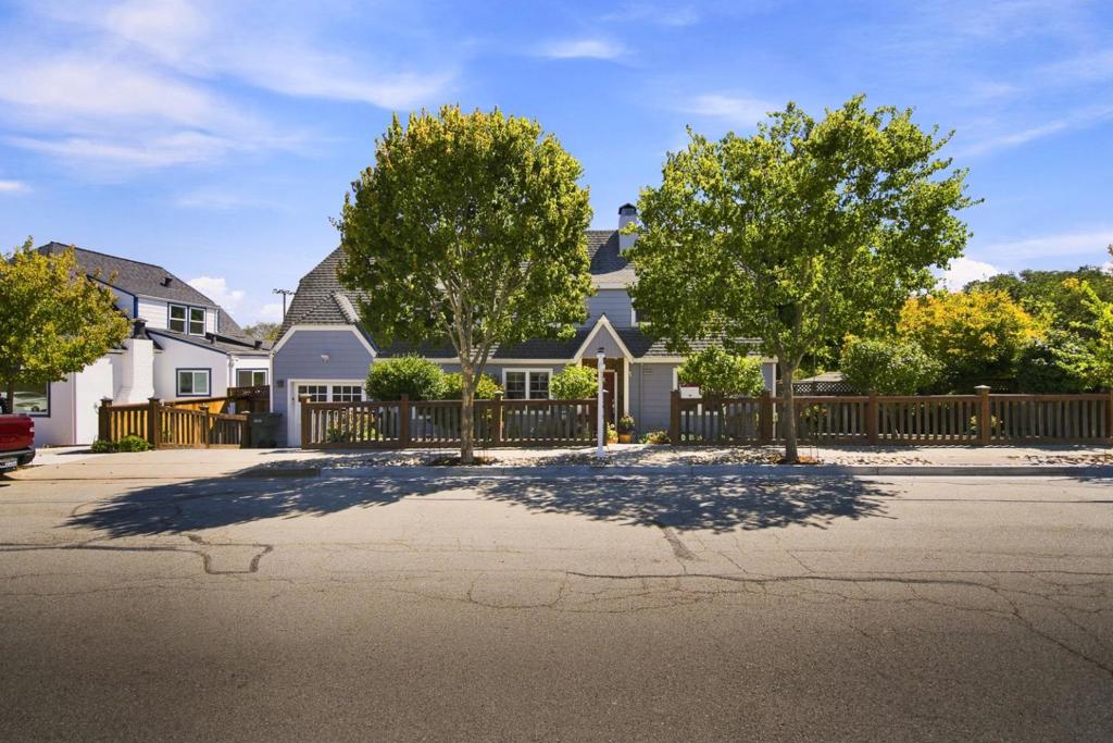 1035 Chadbourne Avenue Property Photo 4