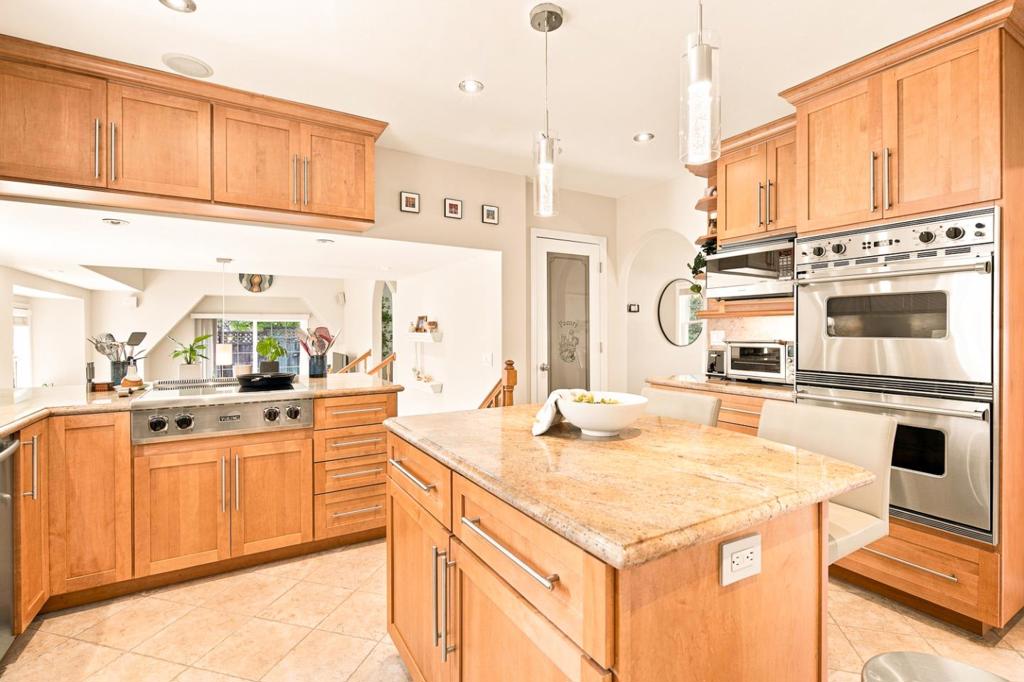 1035 Chadbourne Avenue Property Photo 18