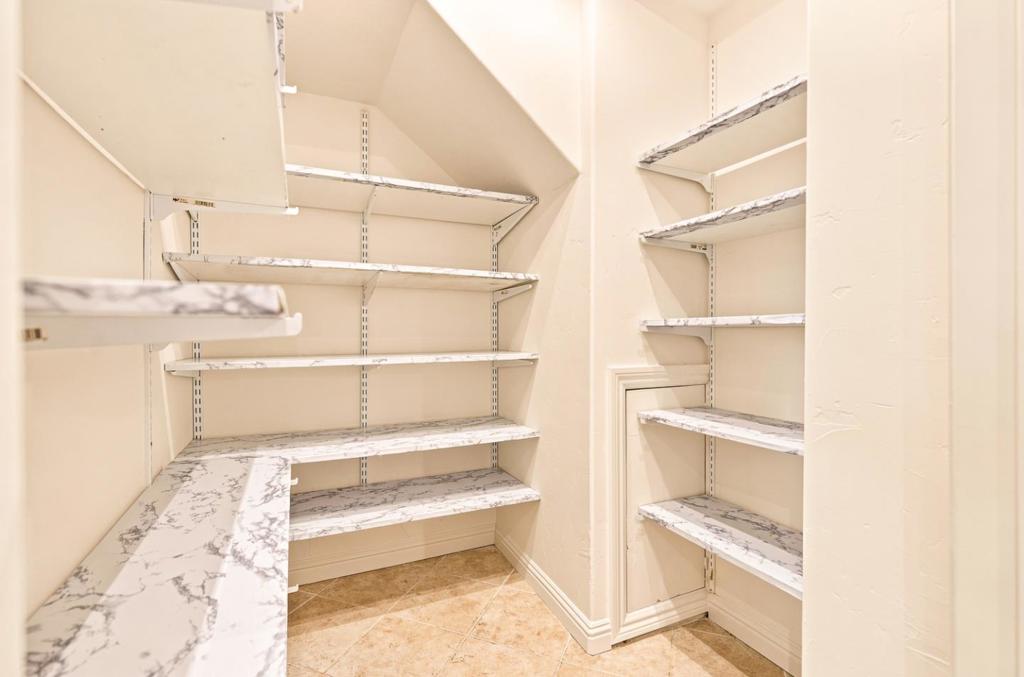 1035 Chadbourne Avenue Property Photo 20